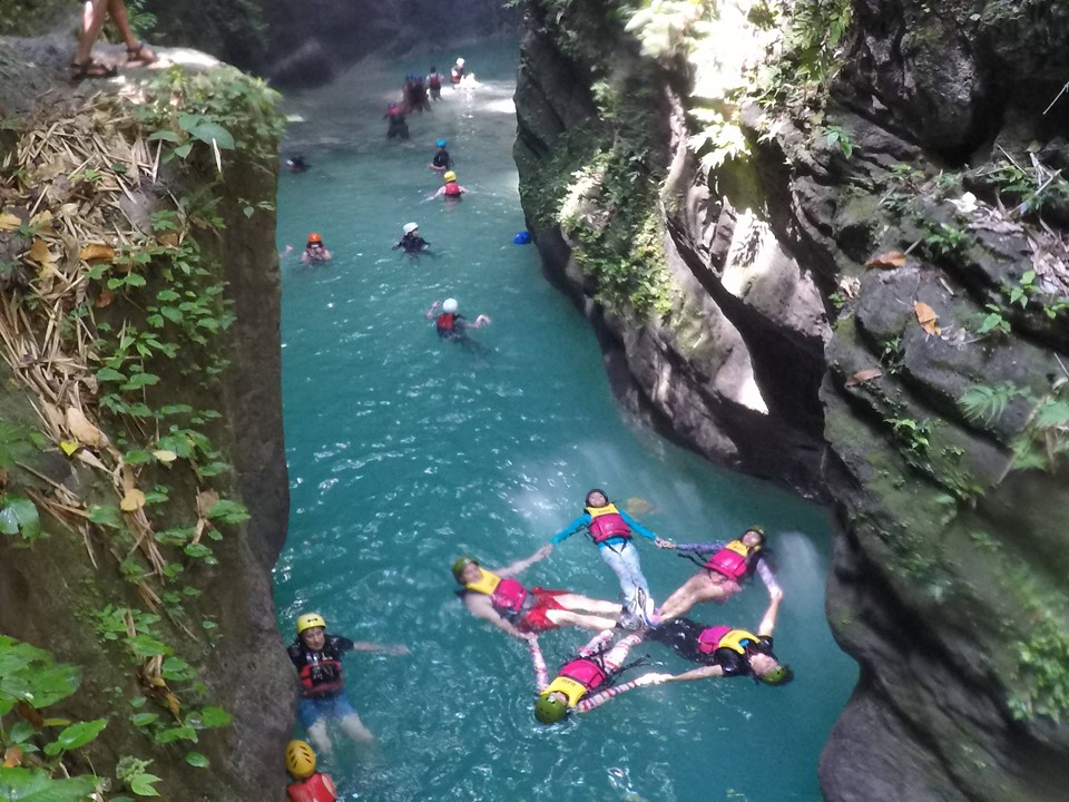 Cebu Canyoneering Kawasan Falls